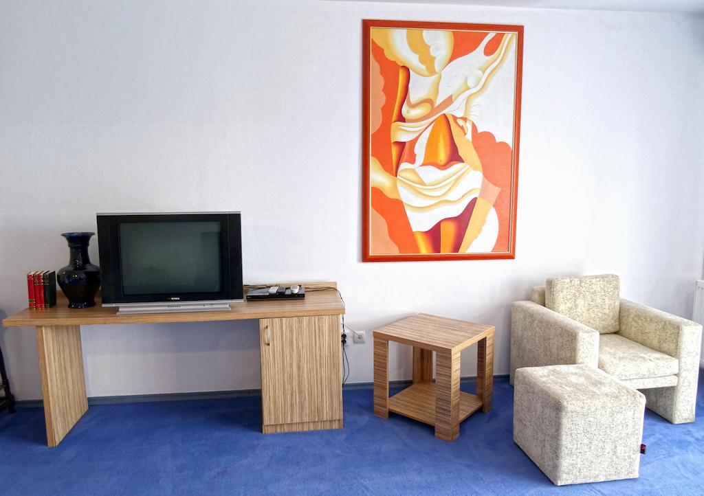 Club Onix Apartments เนพทุน ห้อง รูปภาพ